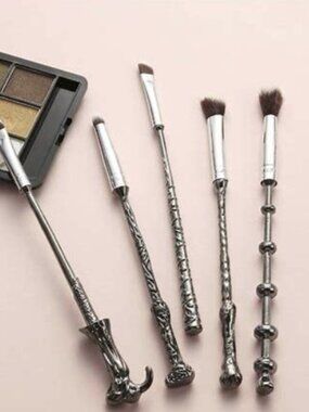 Limited Edition Harry Potter Makeup Brushes